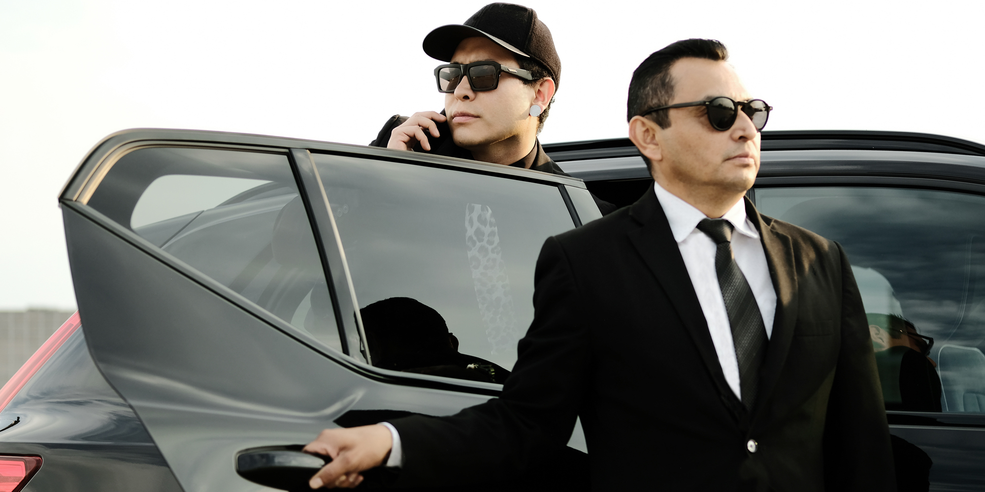 Group logistics with luxury service standards